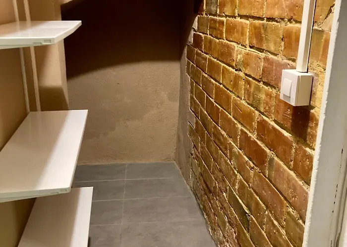 Julian Feriehus L' Escala