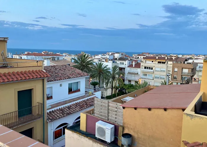 Julian Feriehus L' Escala