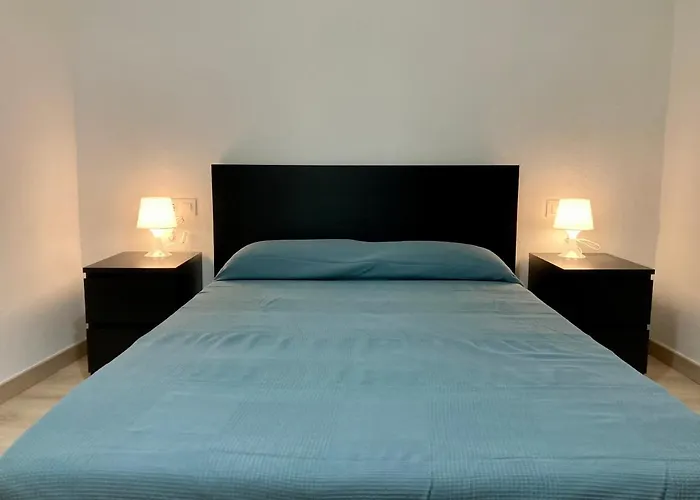Julian Tatil Evi L' Escala